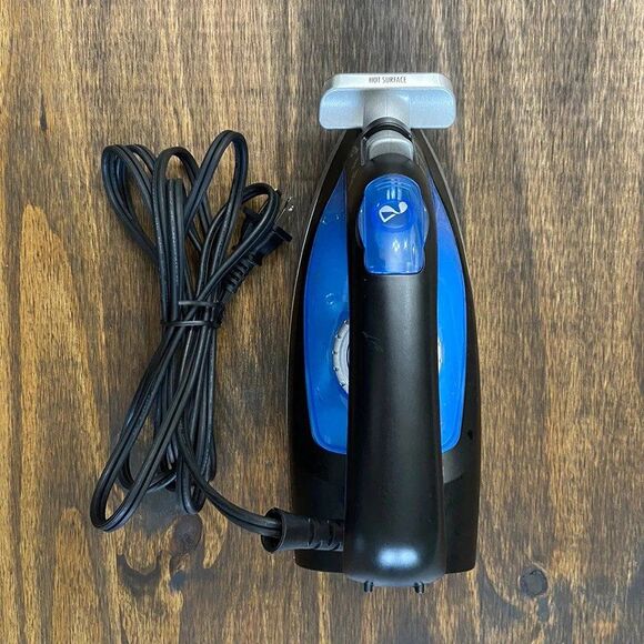 2-in-1 Iron/Steamer MODEL: 14525 - Picture 1 of 6